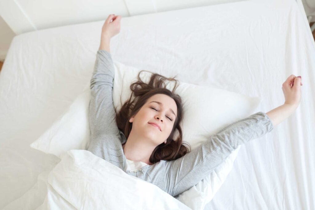 Tác dụng tuyệt vời của thiền nằm giúp cải thiện chất lượng giấc ngủ sâu