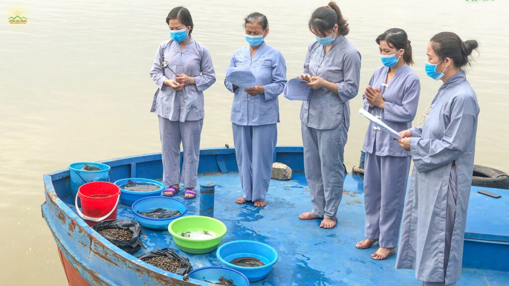 Văn khấn cúng phóng sinh cá